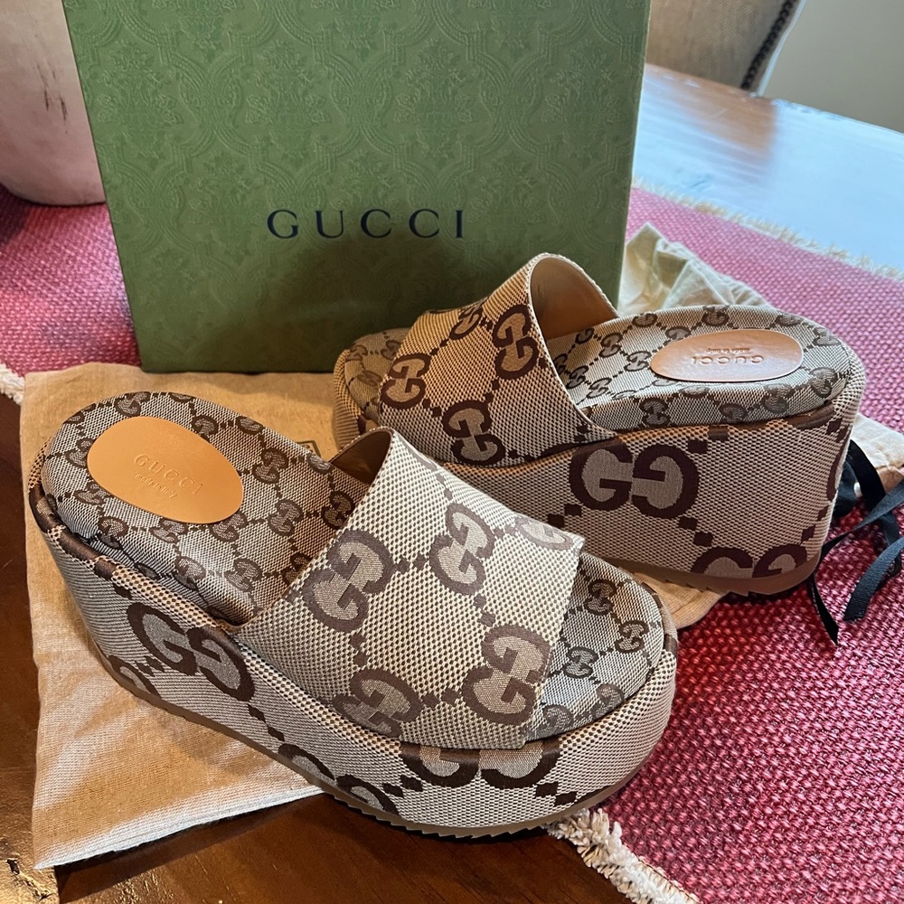 Gucci Jumbo GG Platform Sandals 100% Authentic